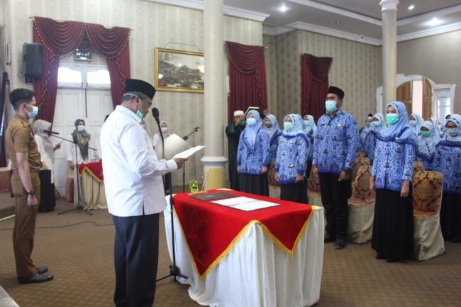 Bupati Lantik Pejabat Fungsional Tertentu di Lingkungan Pemda Kabupaten Solok